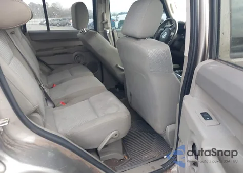 2006 Jeep Commander z USA, uszkodzony, nr VIN 1J8HG48K86C136372